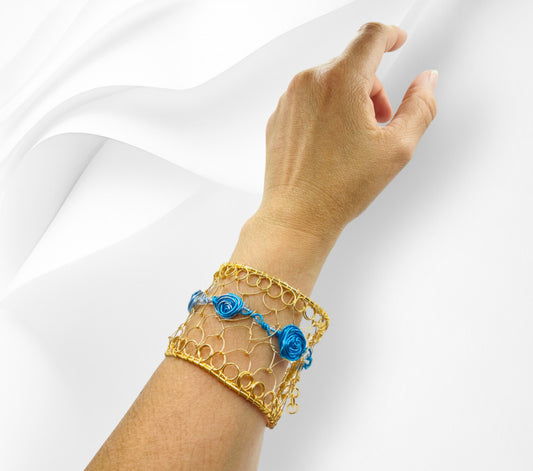 BLUE BLUE ROSES BRACELET